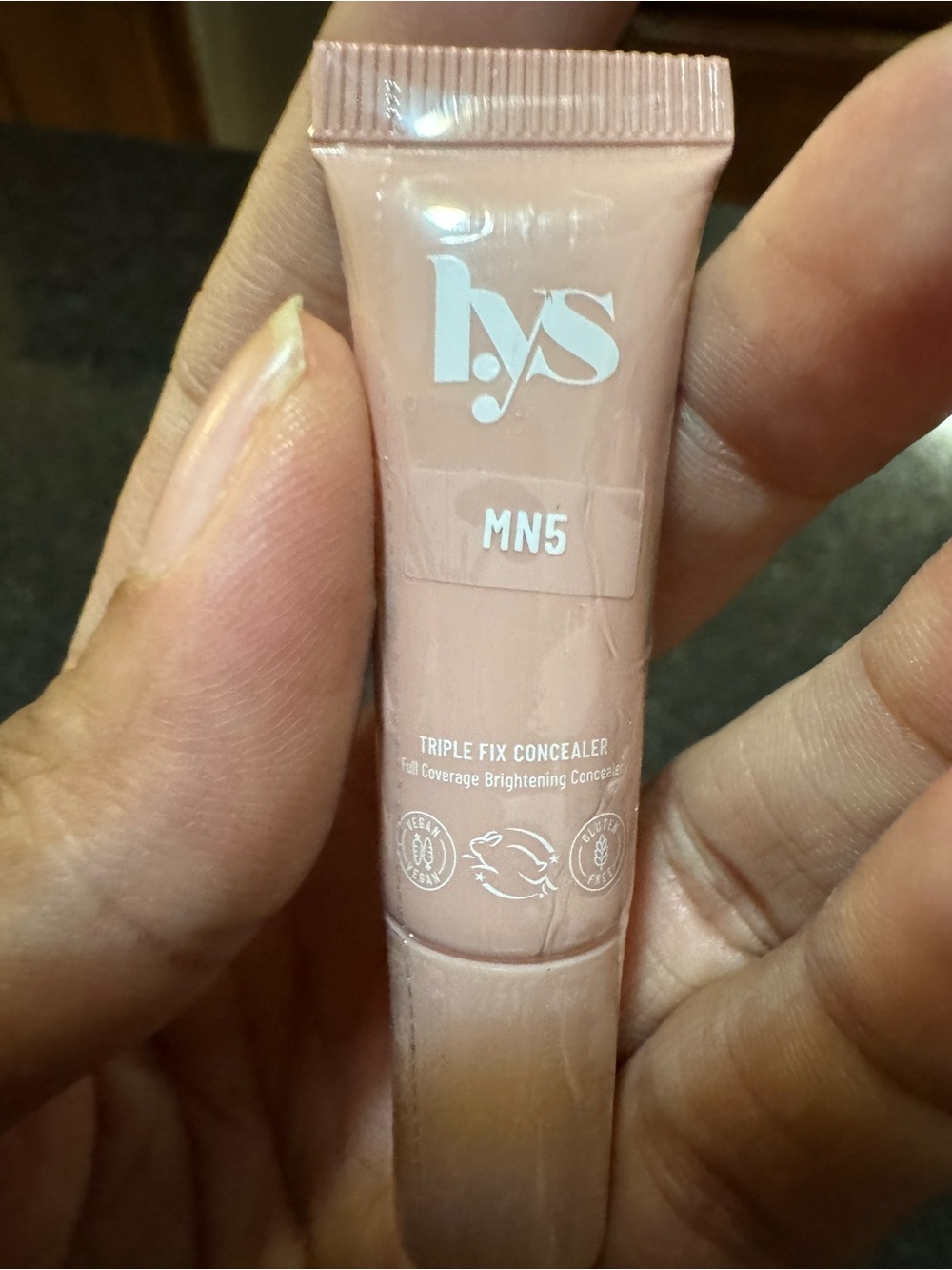 NEW Beauty Bundle w/Pouch - Picture 5 of 9
